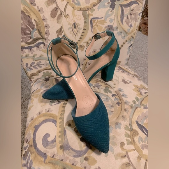 Elegant Teal Ankle Strap Heels - Picture 5 of 6